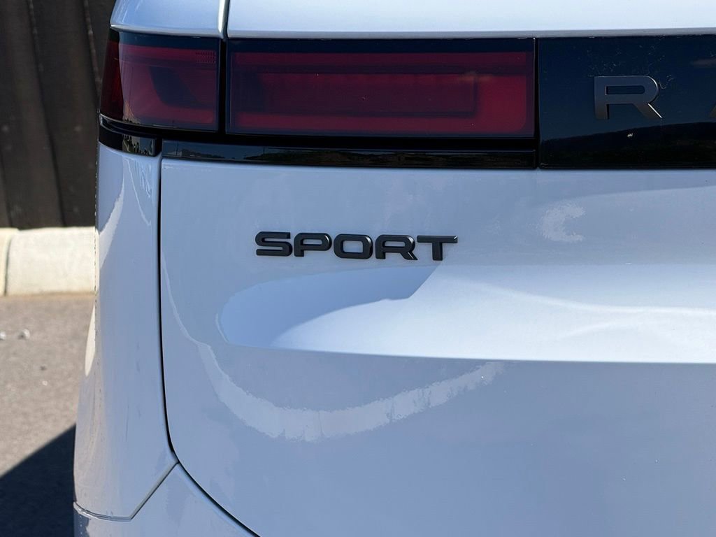 New 2026 Land Rover Range Rover Sport Dynamic SE image 33