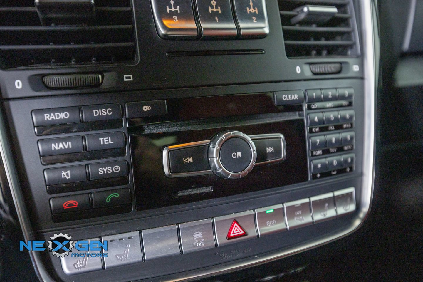 Used 2013 Mercedes-Benz G 63 AMG 4MATIC image 23