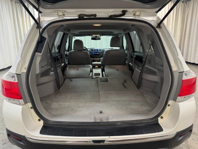 Used 2012 Toyota Highlander Limited image 32