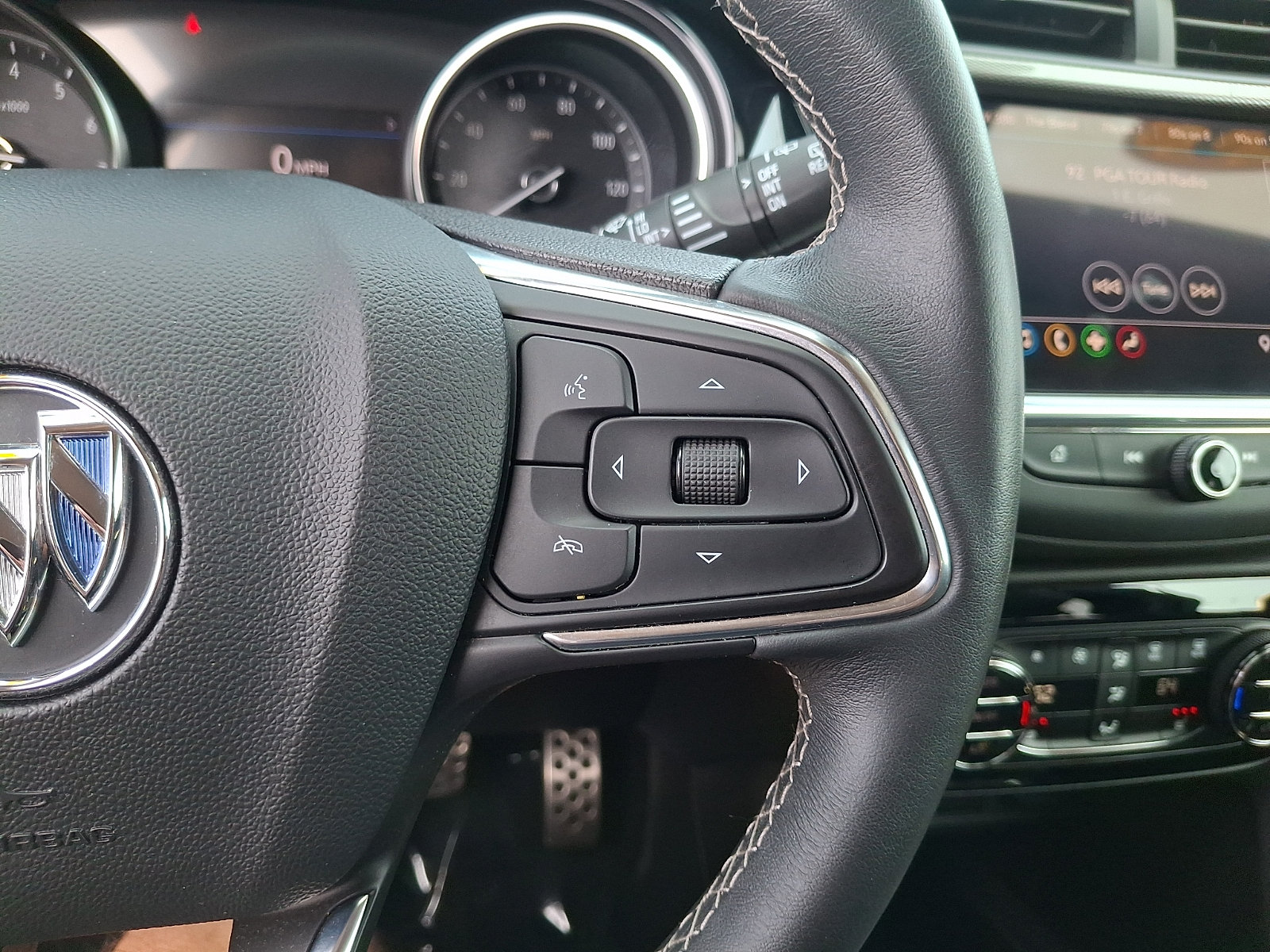 Used 2023 Buick Encore GX Select w/ Sport Touring Package FWD image 21