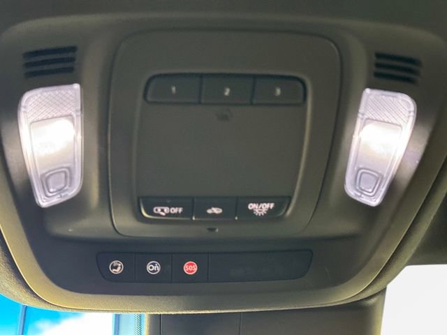 Used 2022 Cadillac CT5 V Blackwing w/ Carbon Fiber Package 2 RWD image 20