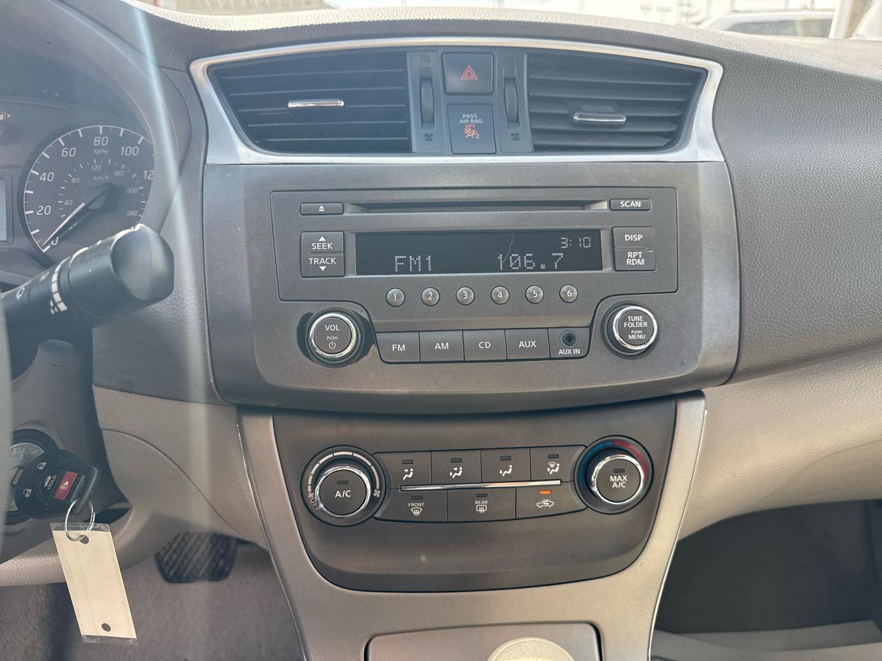 Used 2014 Nissan Sentra S image 17