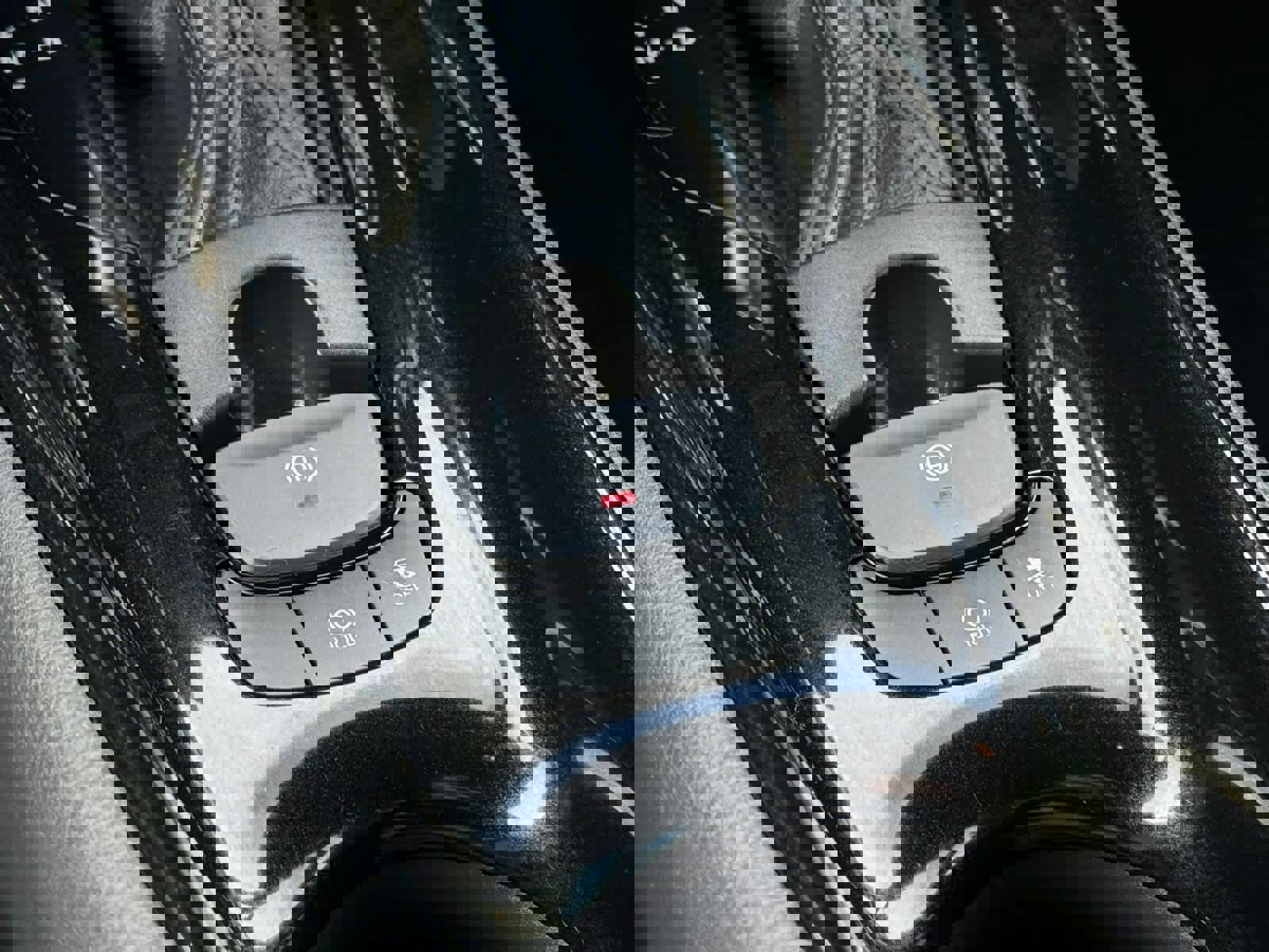 Used 2019 Toyota C-HR XLE image 15