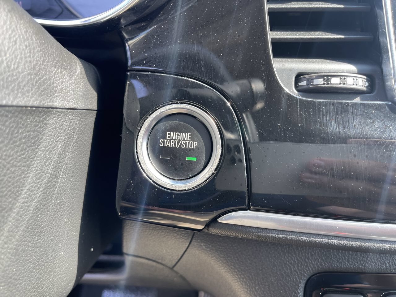Used 2020 Buick Encore Preferred w/ Safety Package FWD image 17