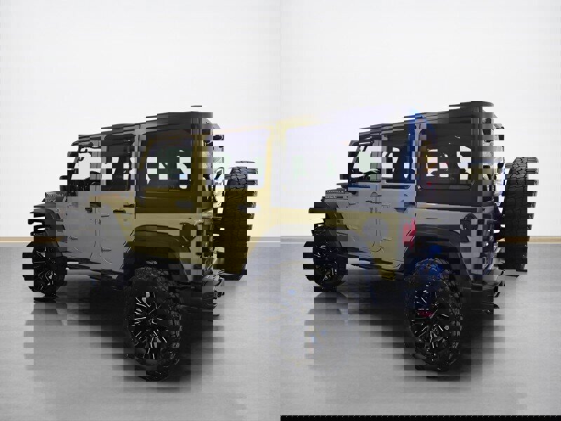 Used 2017 Jeep Wrangler Unlimited Rubicon w/ Quick Order Package 24Z Recon image 8