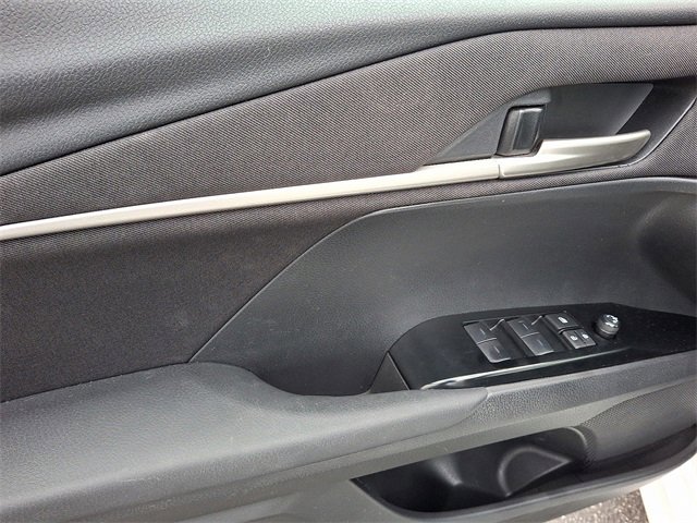 Used 2025 Toyota Camry LE image 12