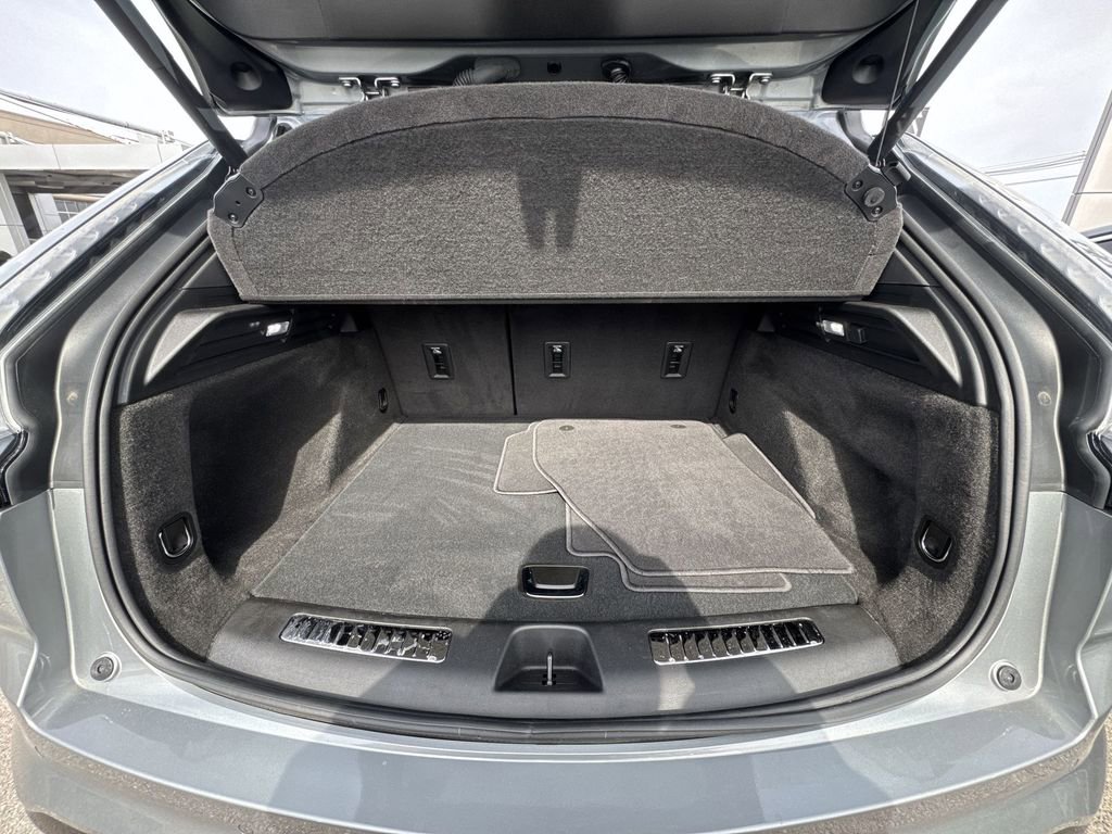 Used 2024 Cadillac XT4 Sport image 16