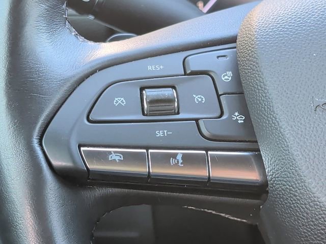 Certified 2023 Cadillac XT4 Luxury w/ Cold Weather Package image 10