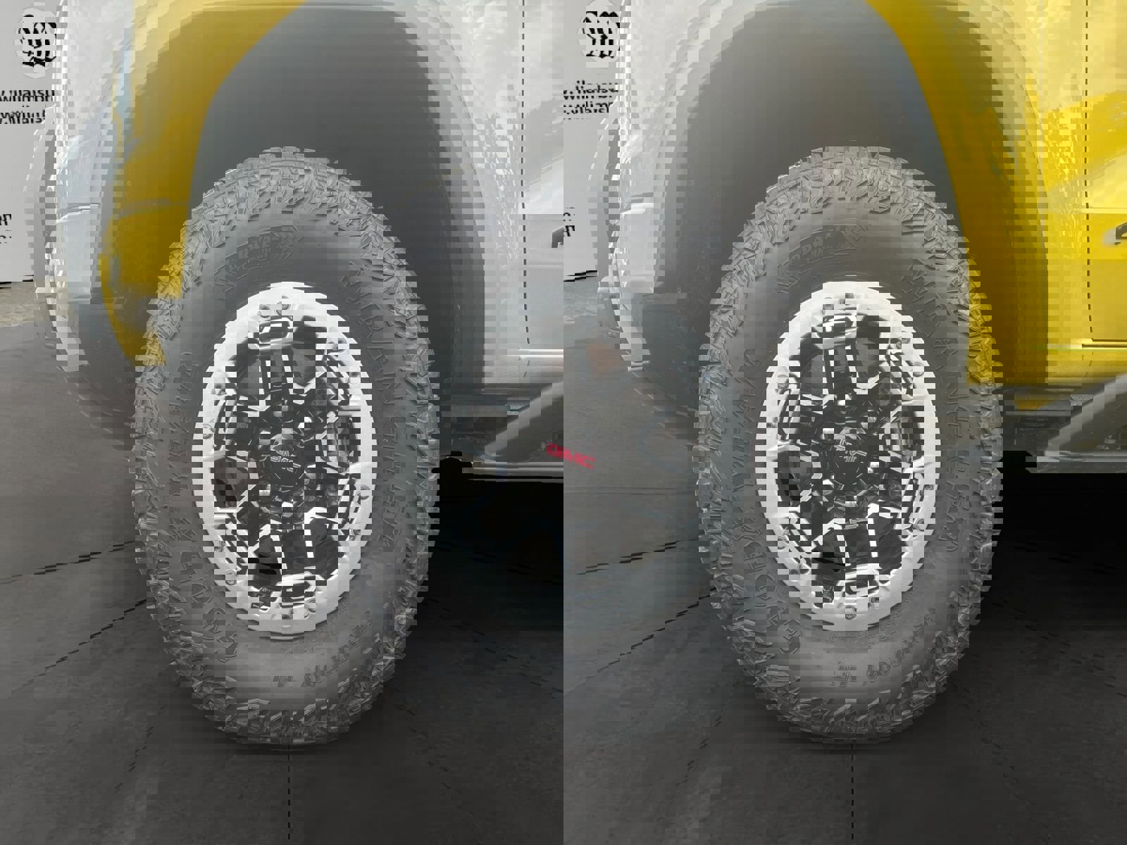 Used 2023 GMC Canyon AT4X w/ Edition 1 AWD/4WD image 14