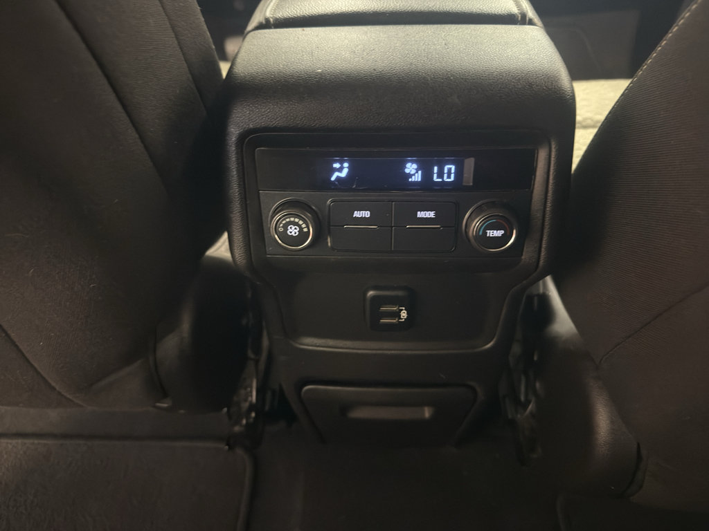 Used 2017 GMC Acadia SLE AWD/4WD image 27