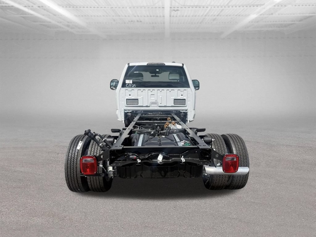 New 2026 Ford F550 2WD Regular Cab Super Duty image 4