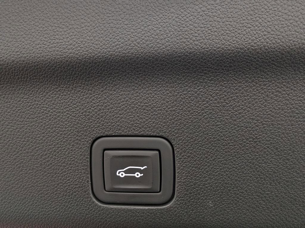 Used 2024 GMC Yukon Denali AWD/4WD image 24