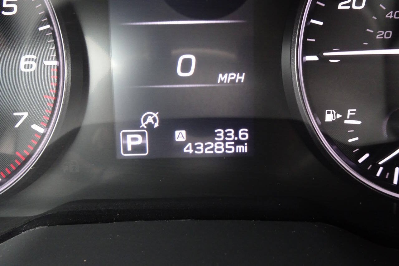 Used 2024 Subaru Outback Premium AWD/4WD image 19