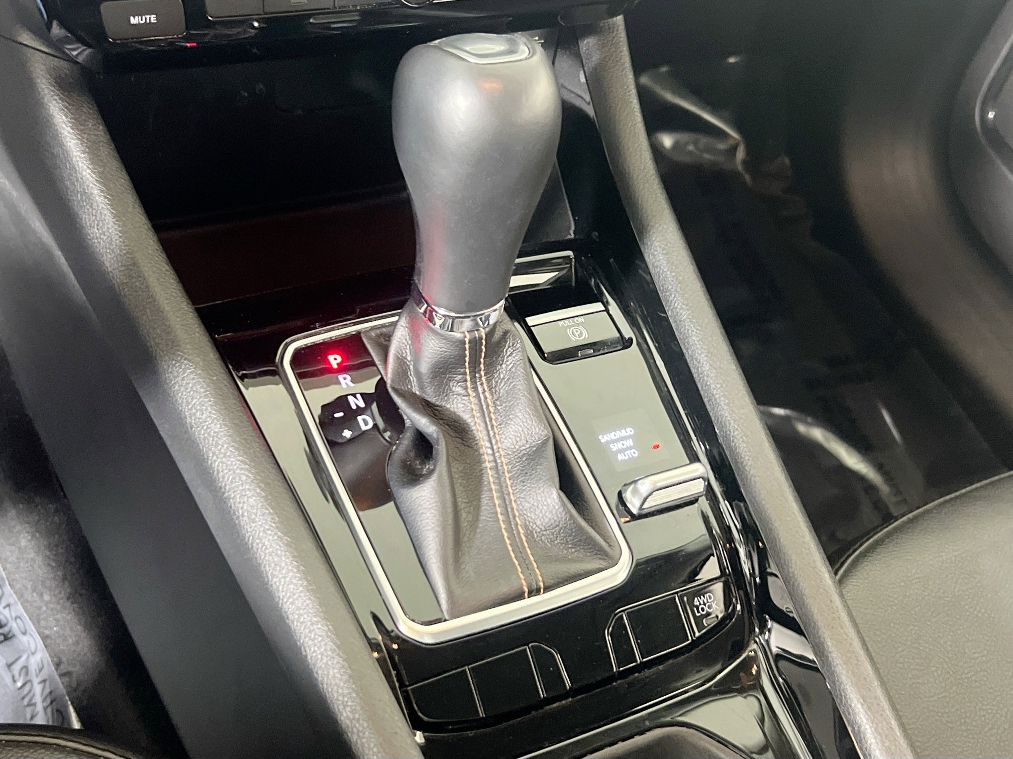 Used 2022 Jeep Compass Limited image 16