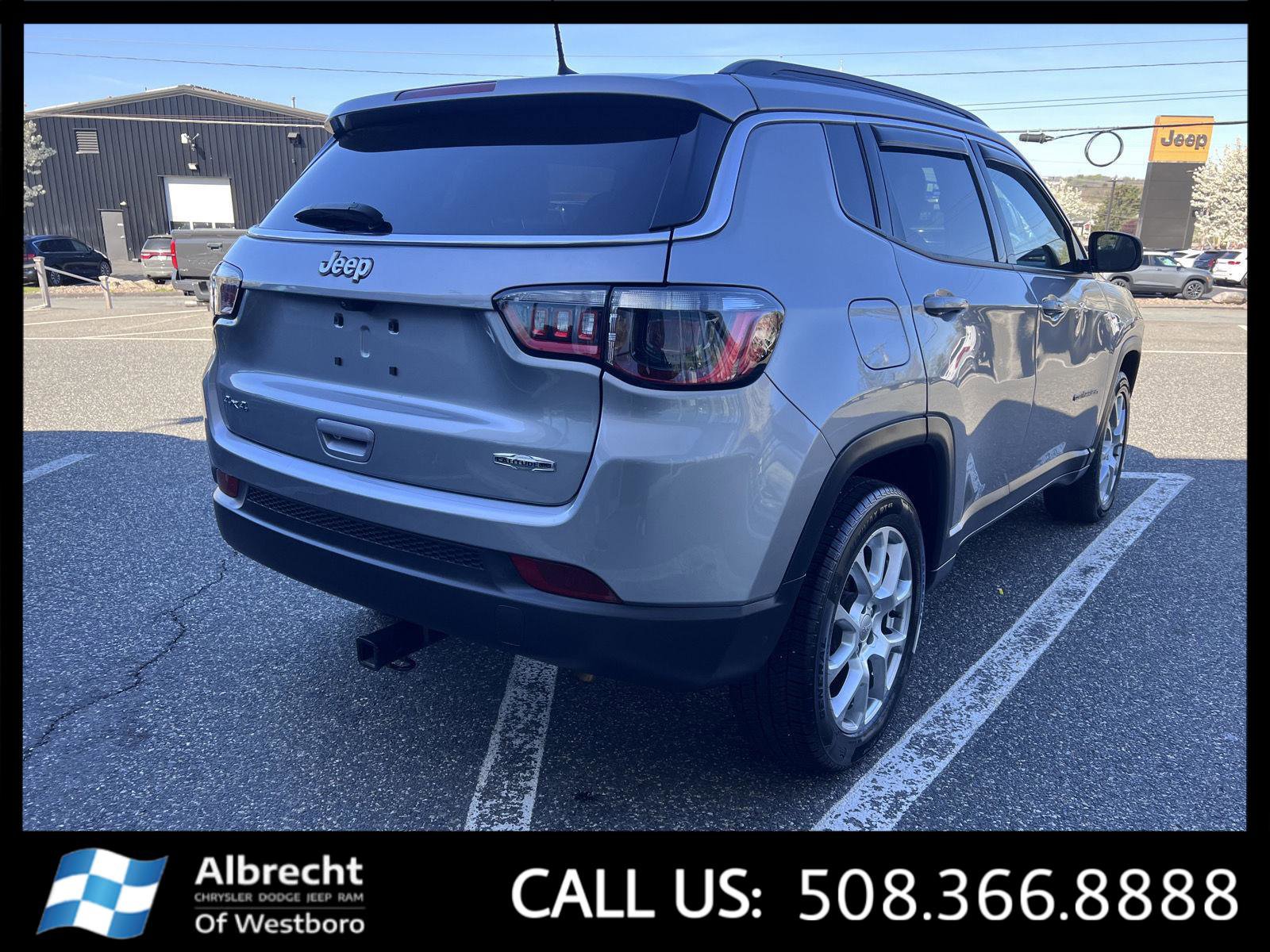 Used 2022 Jeep Compass Latitude AWD/4WD image 5