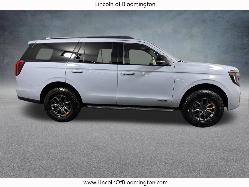 Used 2025 Ford Expedition Tremor AWD/4WD image 8