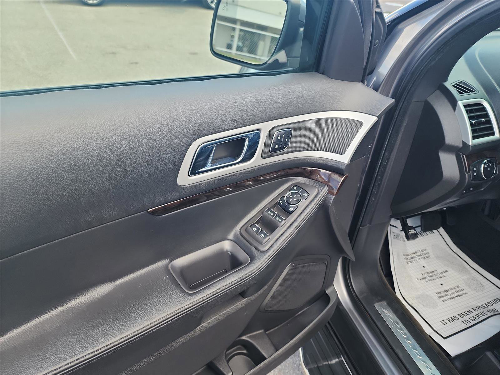 Used 2014 Ford Explorer Limited image 13