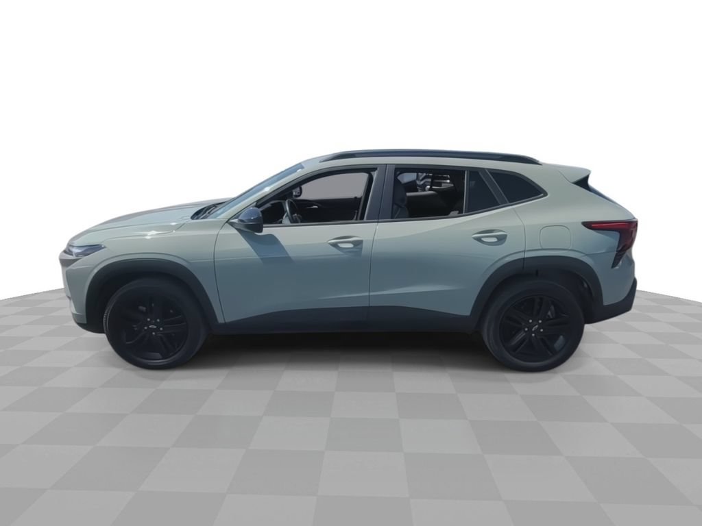 Used 2024 Chevrolet Trax ACTIV w/ Sunroof Package FWD image 5