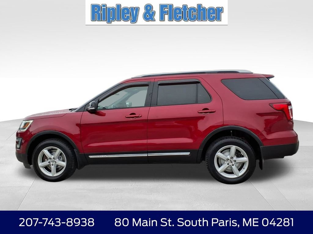 Used 2017 Ford Explorer XLT w/ Equipment Group 202A AWD/4WD image 9