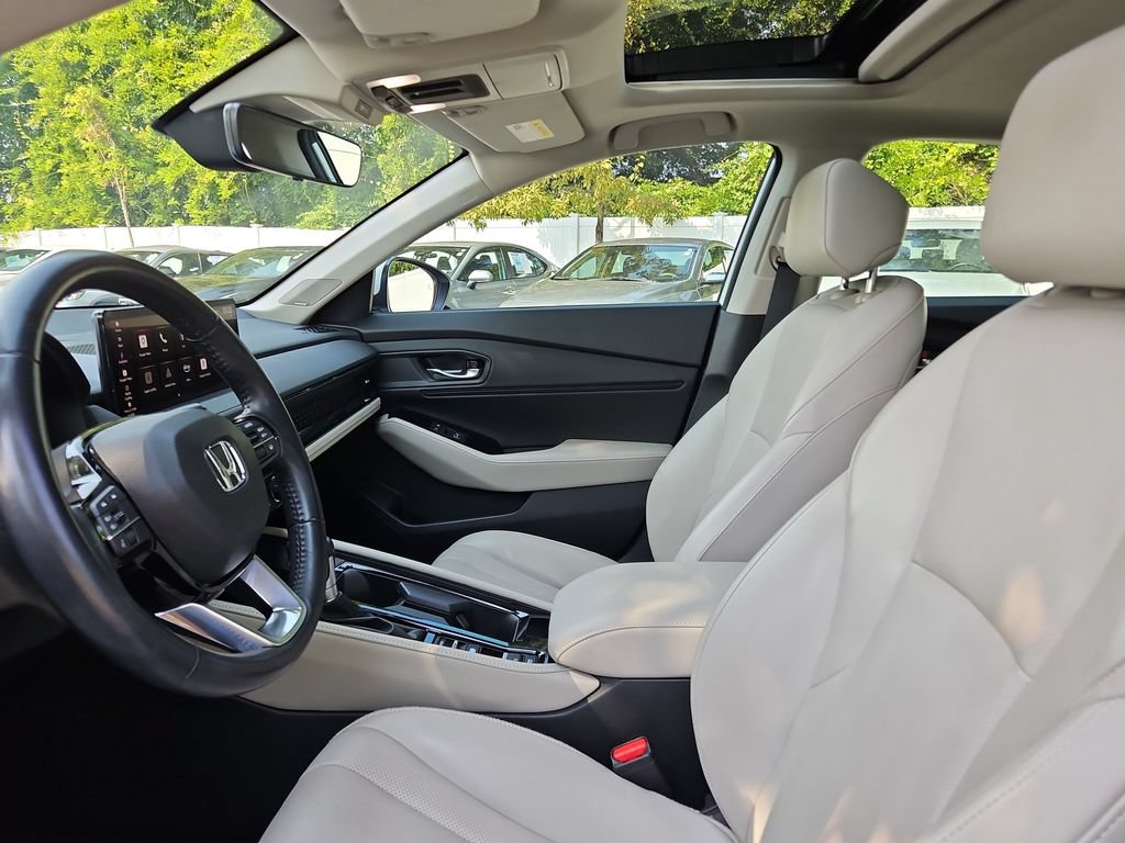 Used 2023 Honda Accord Touring image 23