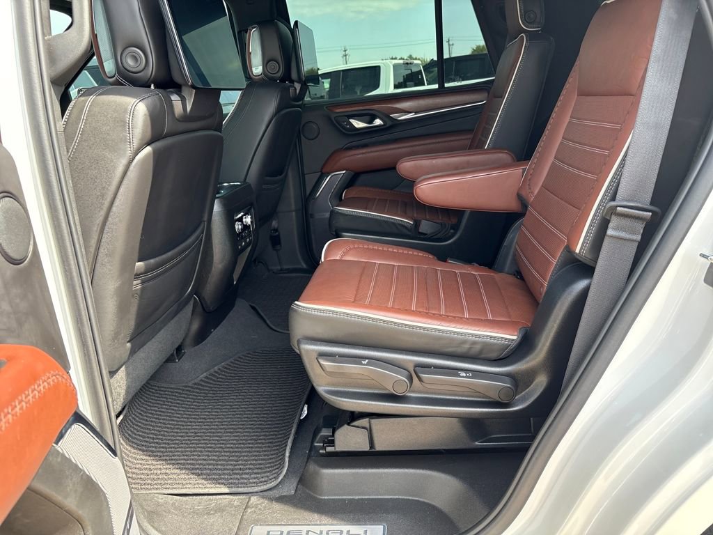 Used 2023 GMC Yukon Denali Ultimate image 29