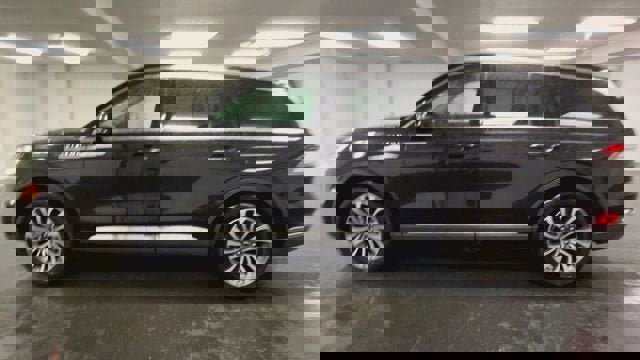 Used 2020 Lincoln Aviator Reserve w/ Equipment Group 201A image 5