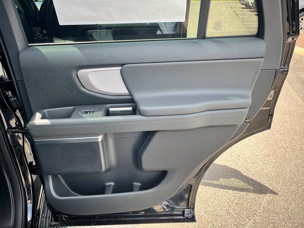 New 2026 Ford Expedition Active RWD image 13