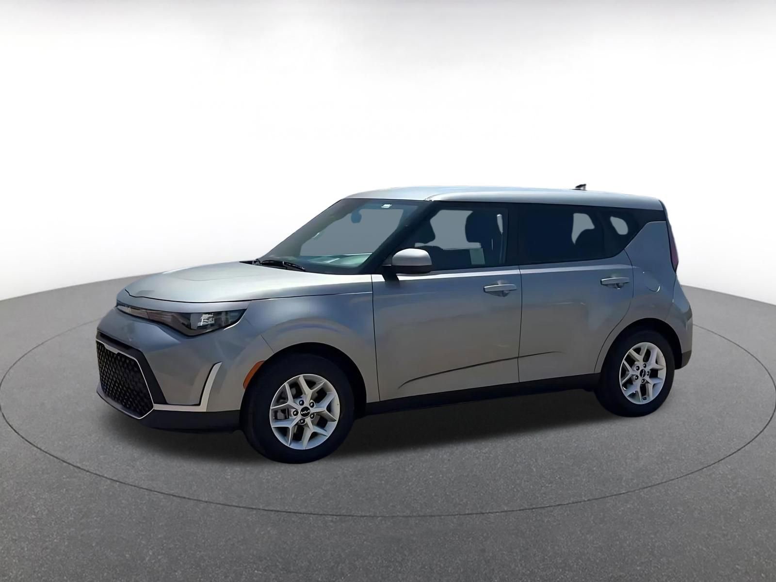Used 2025 Kia Soul LX w/ LX Technology Package image 8