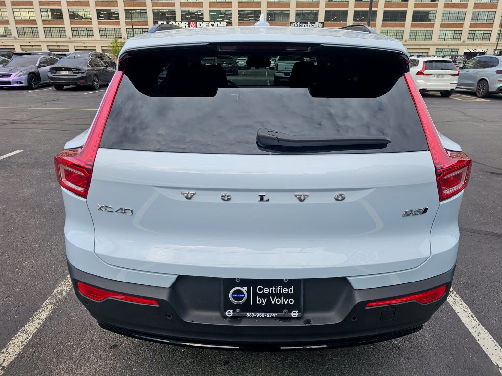 Certified 2025 Volvo XC40 B5 Ultra AWD/4WD image 26