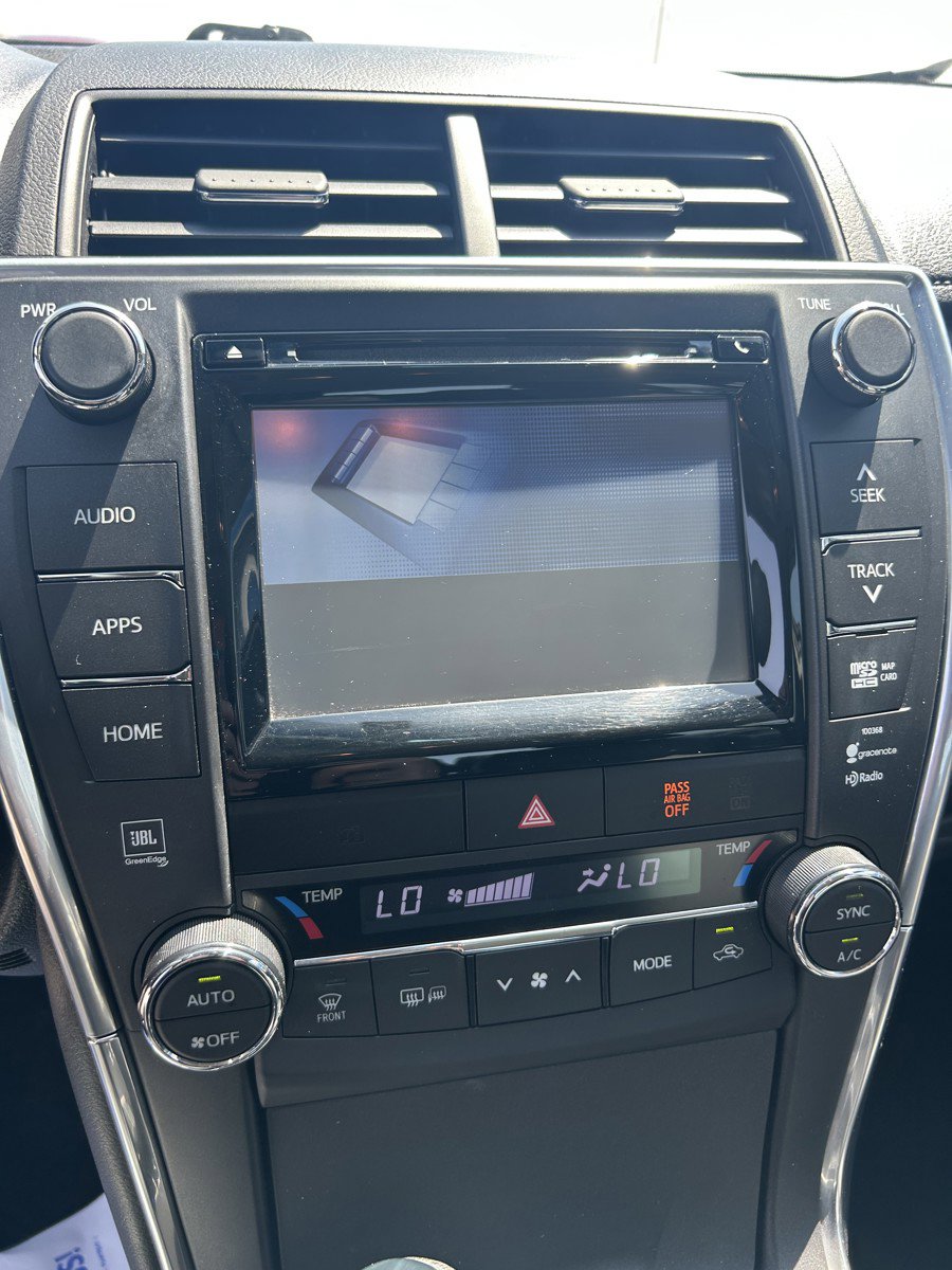 Used 2015 Toyota Camry XLE FWD image 26
