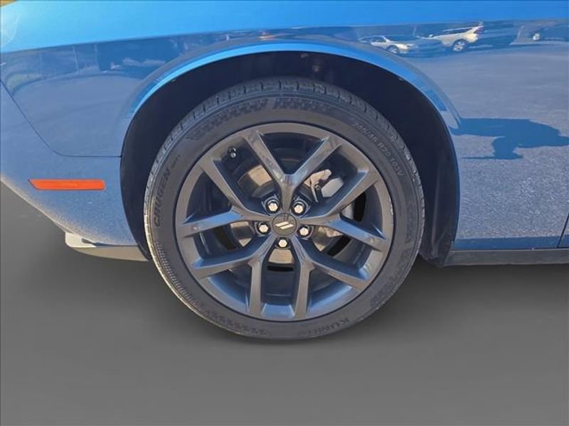 Used 2023 Dodge Challenger SXT w/ Blacktop Package image 9