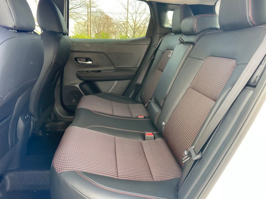 Used 2025 Nissan Kicks SR image 11