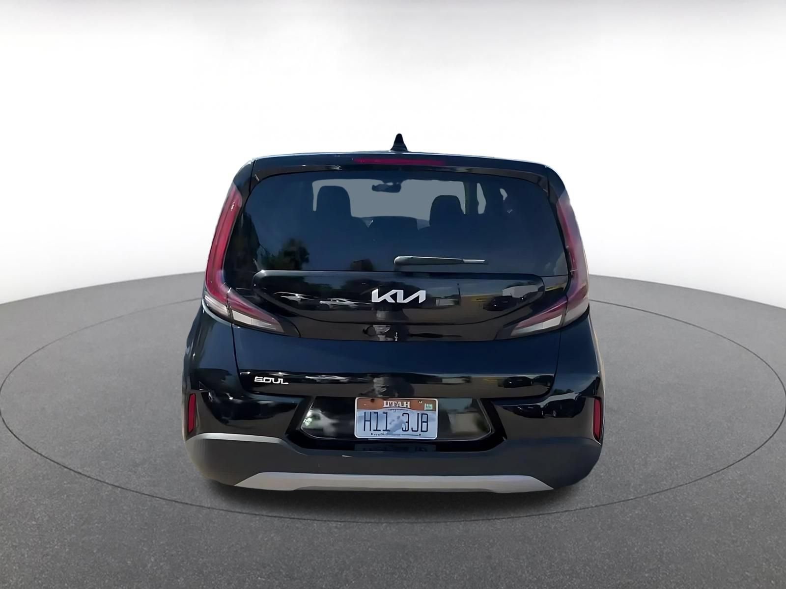 Used 2025 Kia Soul LX w/ LX Technology Package FWD image 12