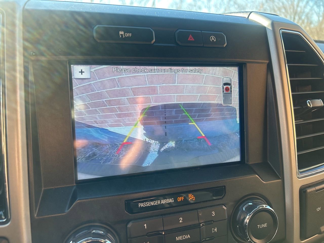 Used 2018 Ford F150 Lariat image 19