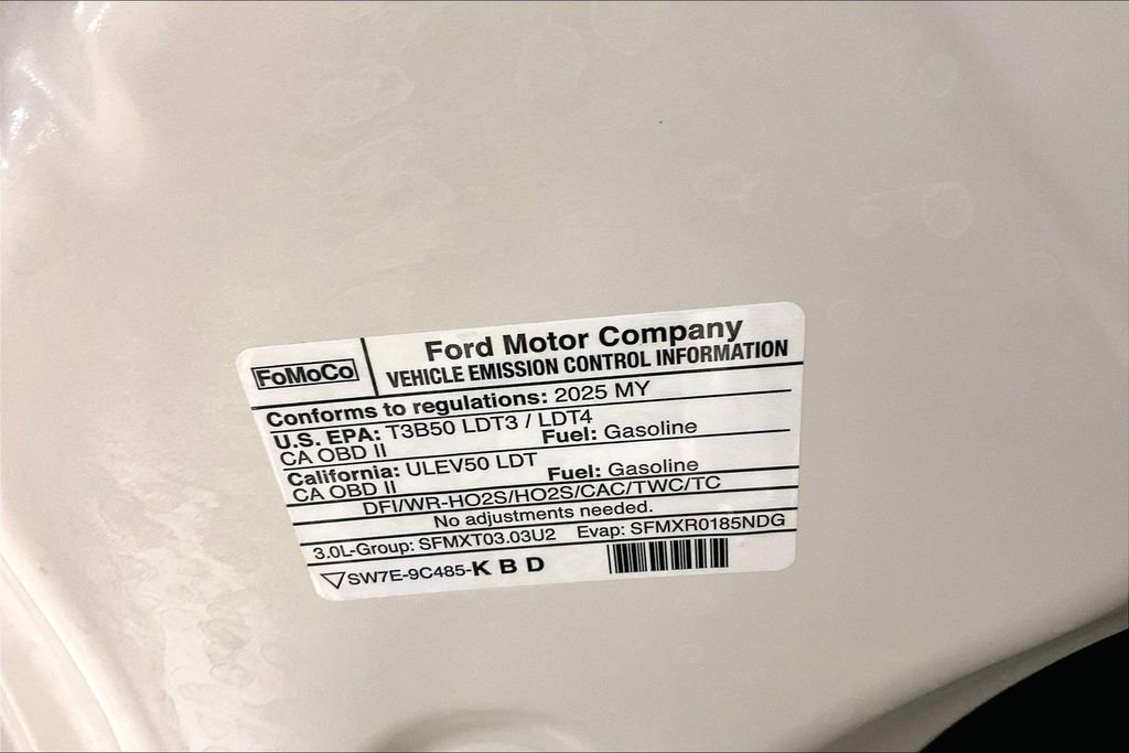 Used 2025 Ford Explorer Platinum w/ Ultimate Package AWD/4WD image 32