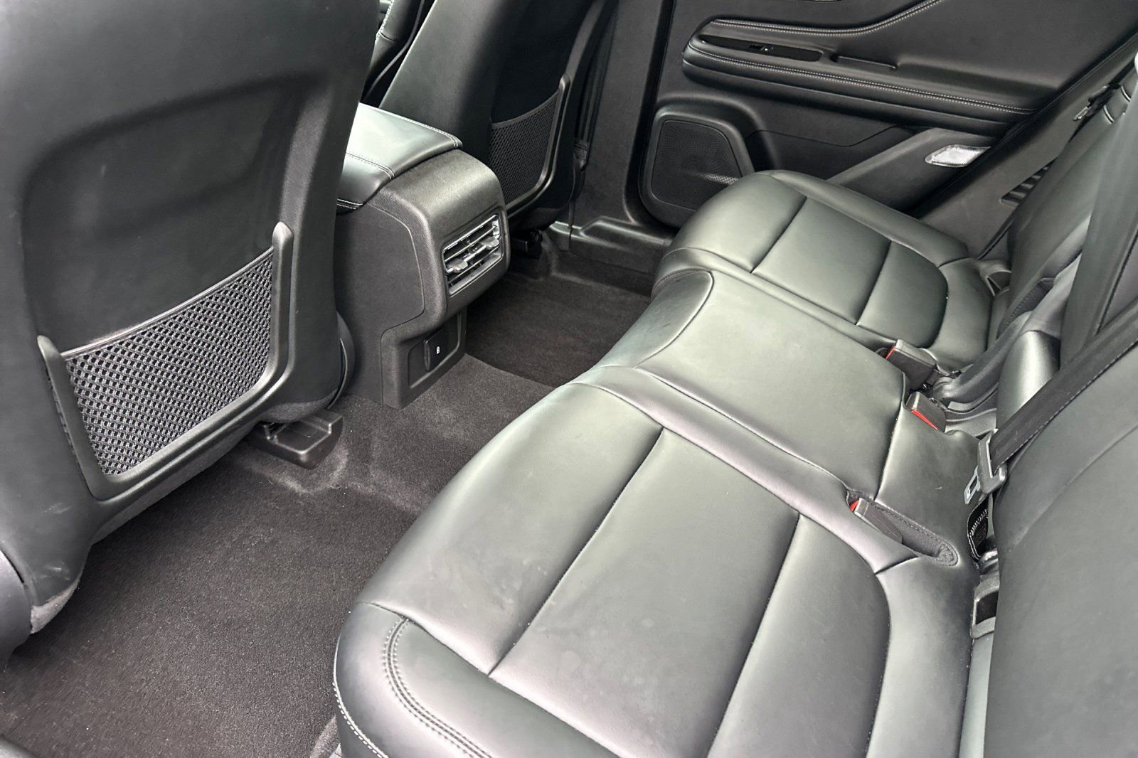 Used 2025 Lincoln Corsair FWD w/ Rear Removable Package Tray image 11