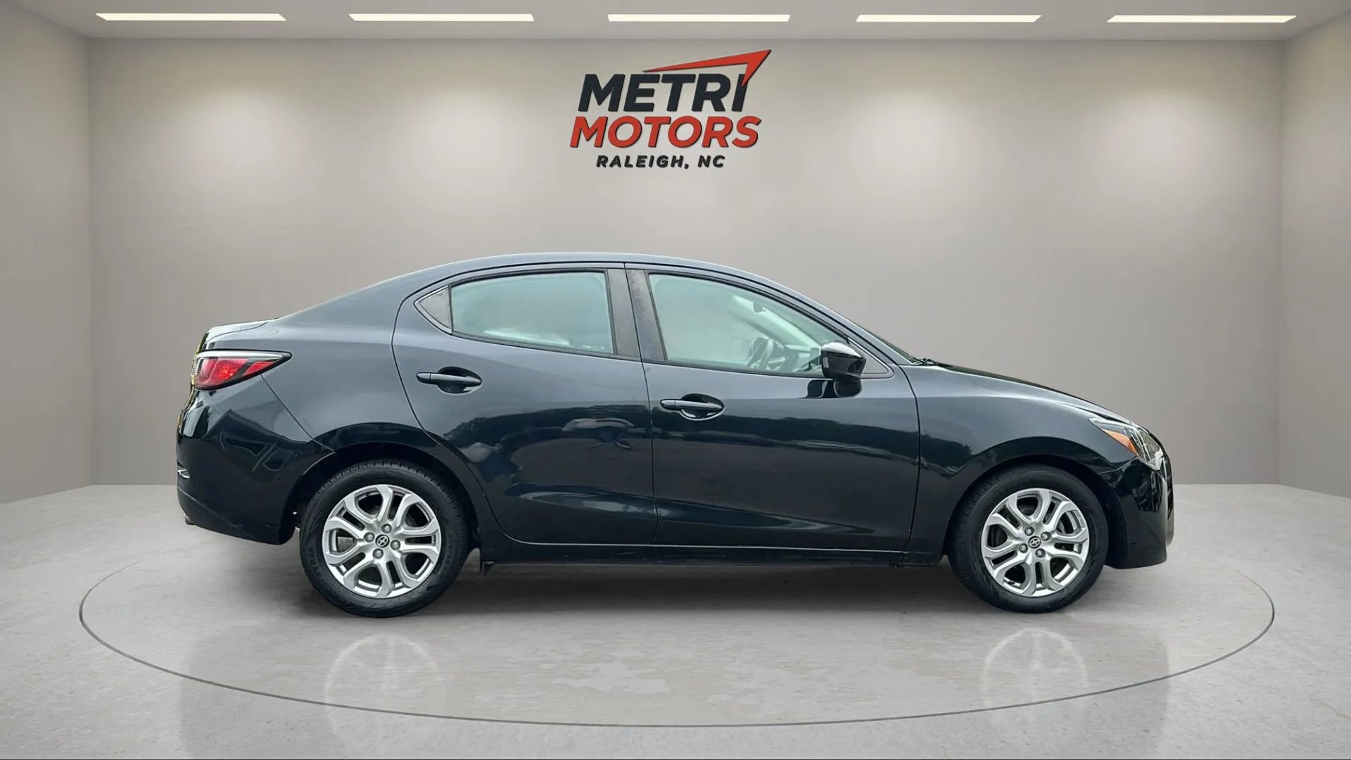 Used 2016 Scion iA image 2