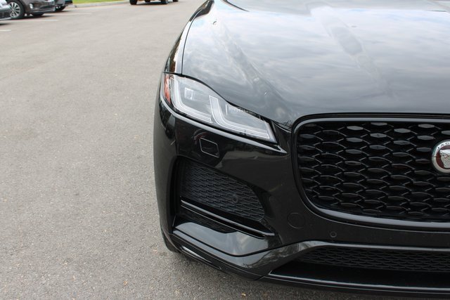 Used 2022 Jaguar F-PACE S image 44