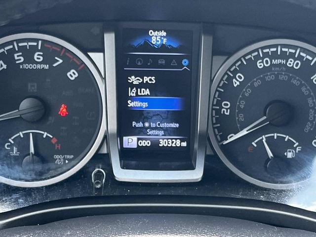 Used 2022 Toyota Tacoma Limited AWD/4WD image 43