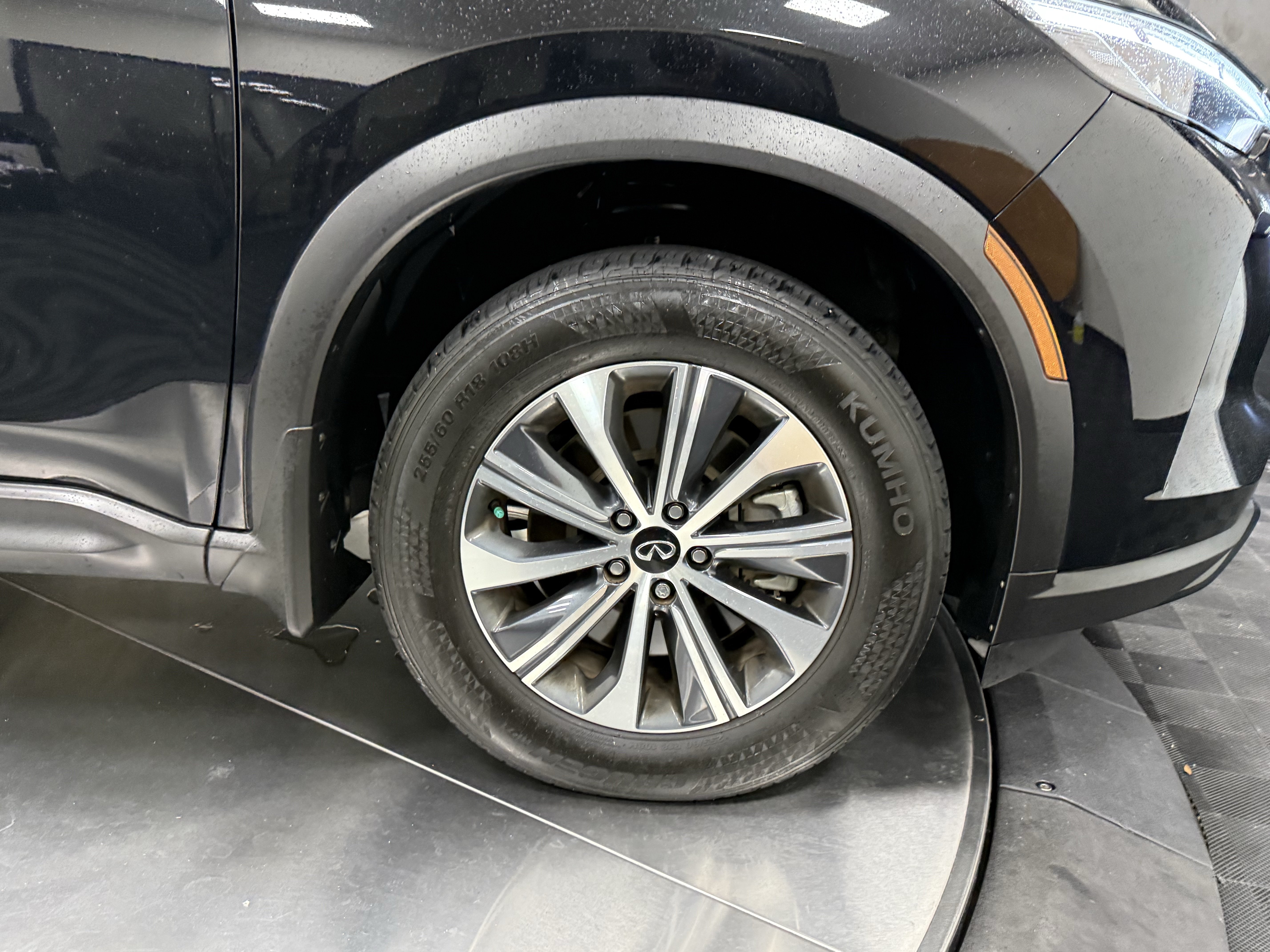 Certified 2025 INFINITI QX60 Pure AWD/4WD image 9