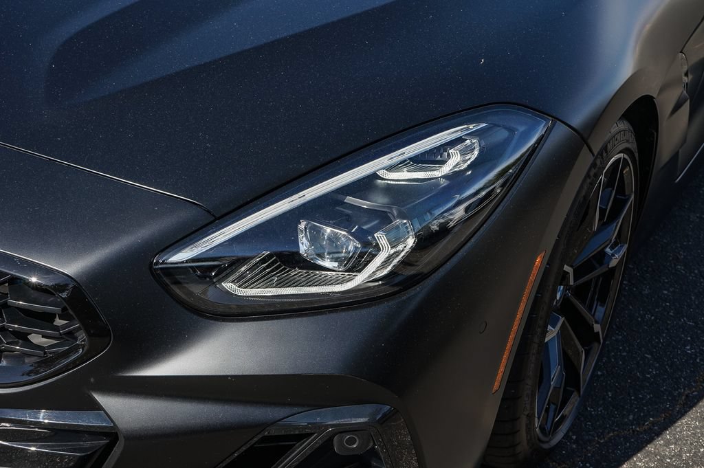 Used 2026 BMW Z4 M40i RWD image 10