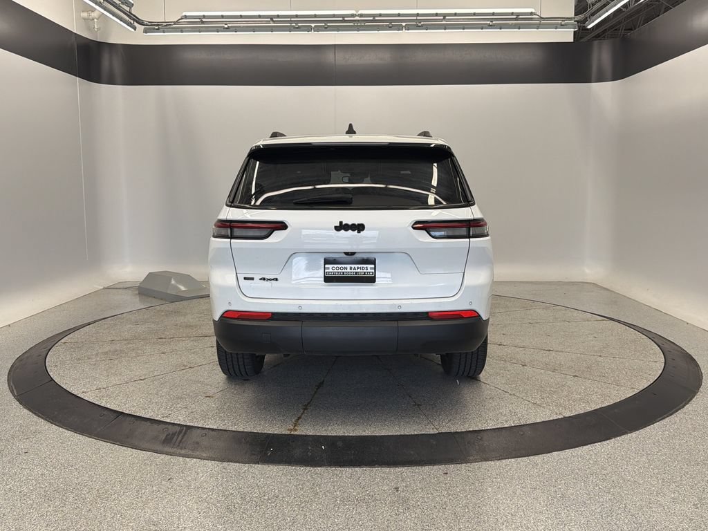 Used 2022 Jeep Grand Cherokee L Laredo AWD/4WD image 4