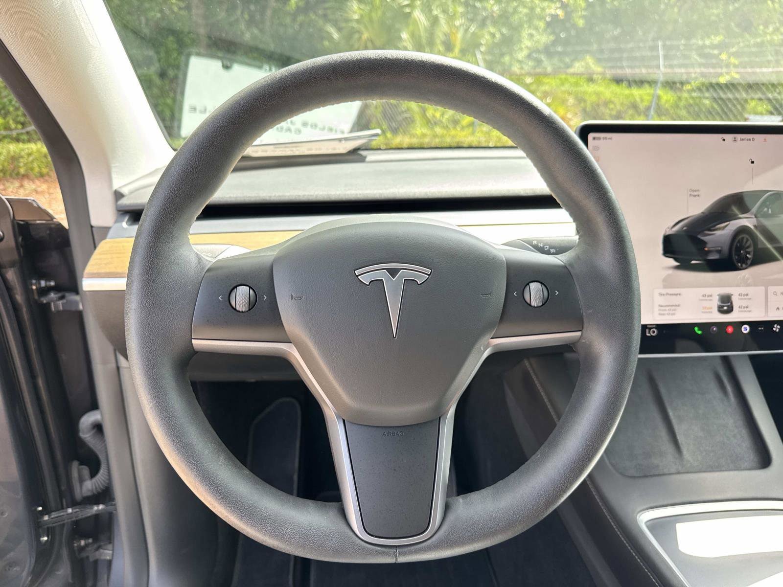 Used 2022 Tesla Model Y Long Range AWD/4WD image 15