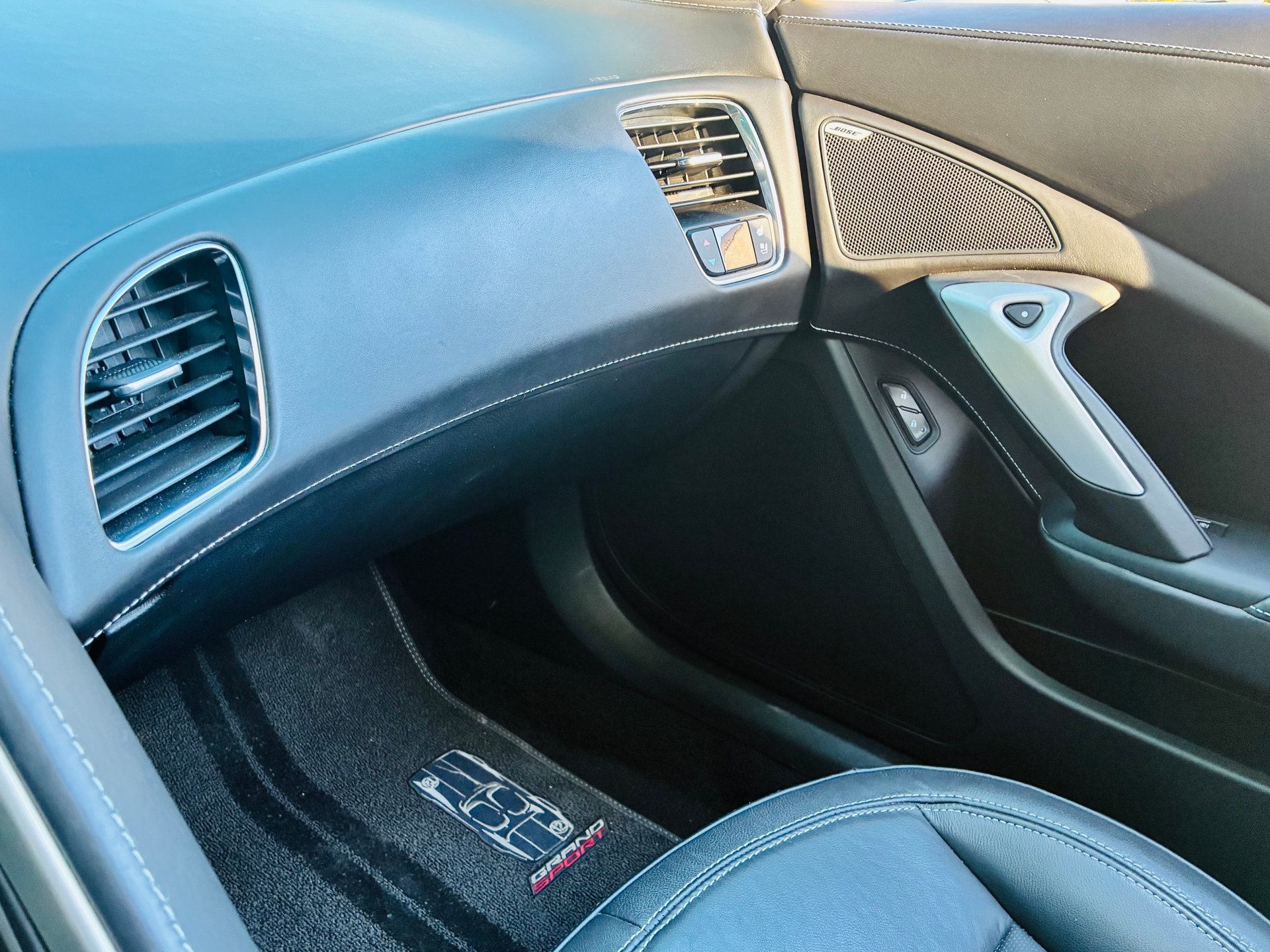 Used 2019 Chevrolet Corvette Grand Sport RWD image 42