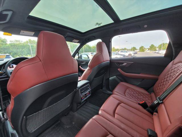 Used 2023 Audi SQ7 Prestige w/ Sport Package AWD/4WD image 16