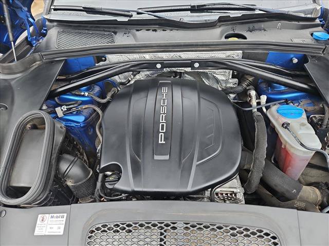 Used 2017 Porsche Macan AWD/4WD image 24