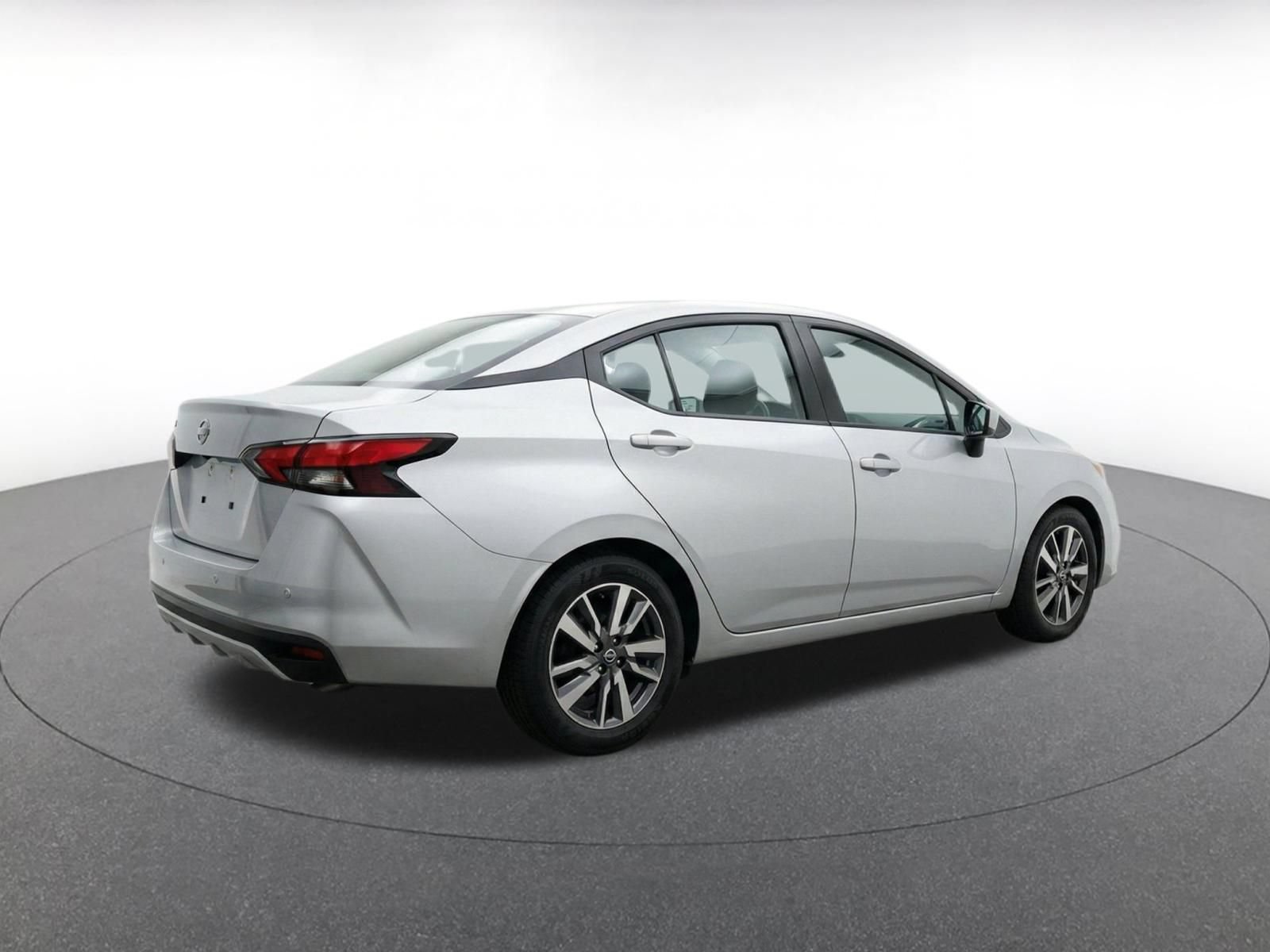 Used 2025 Nissan Versa SV FWD image 8