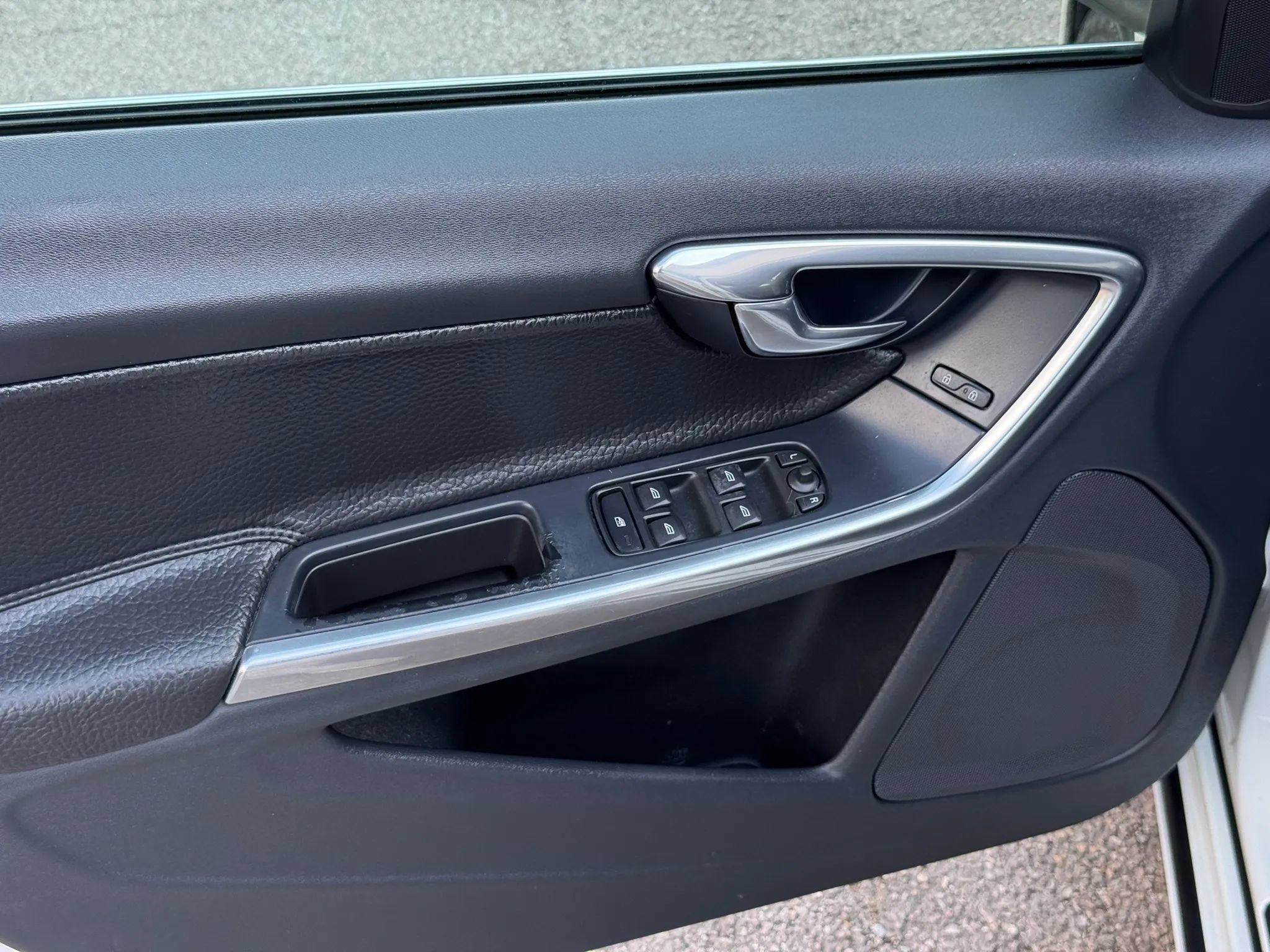 Used 2012 Volvo S60 T5 FWD image 12