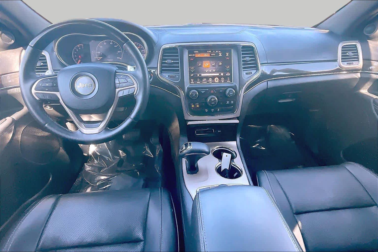 Used 2014 Jeep Grand Cherokee Overland AWD/4WD image 15