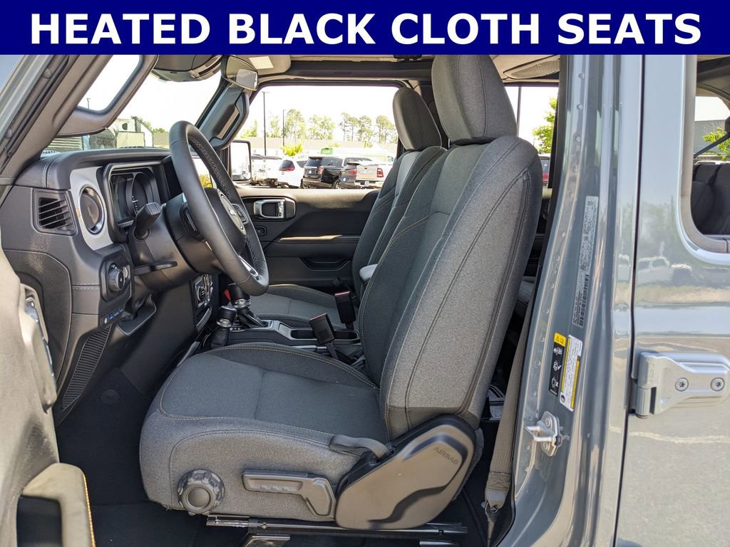 Certified 2025 Jeep Wrangler Unlimited Sahara AWD/4WD image 4